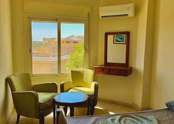 Stunning 3br With Pool & Sea Views Alpesi faház *