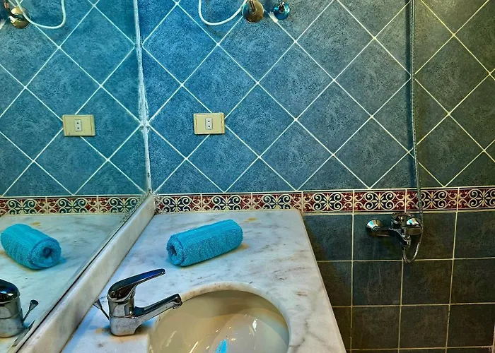 Stunning 3br With Pool & Sea Views