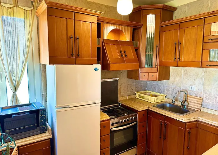 Stunning 3br With Pool & Sea Views Alpesi faház *