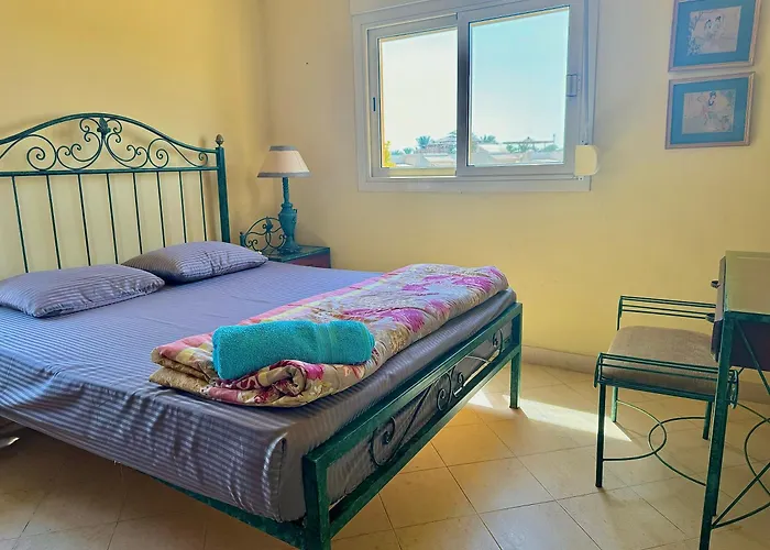 Stunning 3br With Pool & Sea Views
