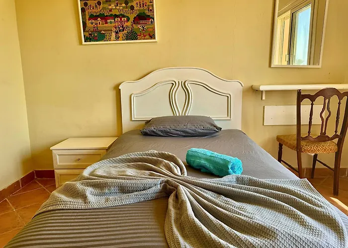 Alpesi faház Stunning 3br With Pool & Sea Views *