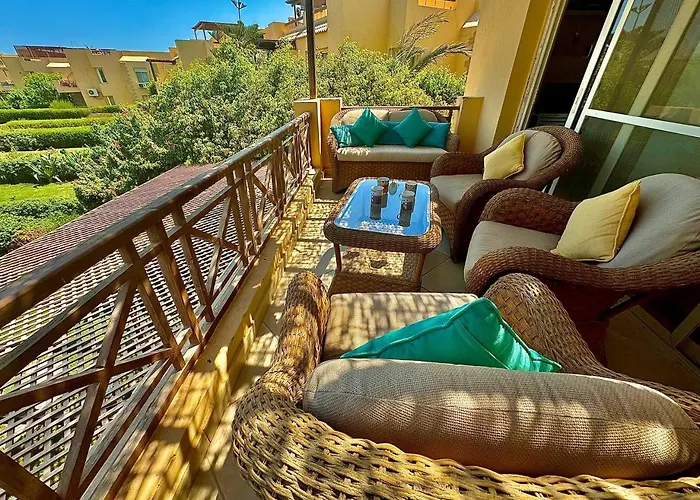 Stunning 3br With Pool & Sea Views Alpesi faház