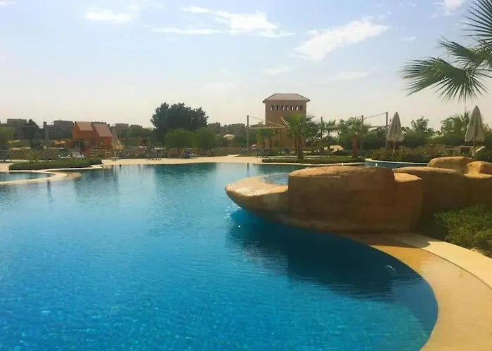 Stunning 3br With Pool & Sea Views Alpesi faház Ajn-Szuhna