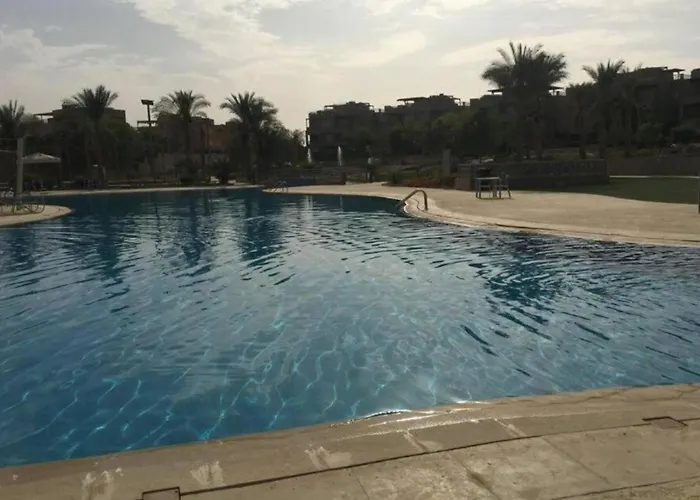Stunning 3br With Pool & Sea Views *